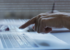 Госуслуги, защита от&nbsp;кибермошенников и&nbsp;контроль качества: новости электронного государства