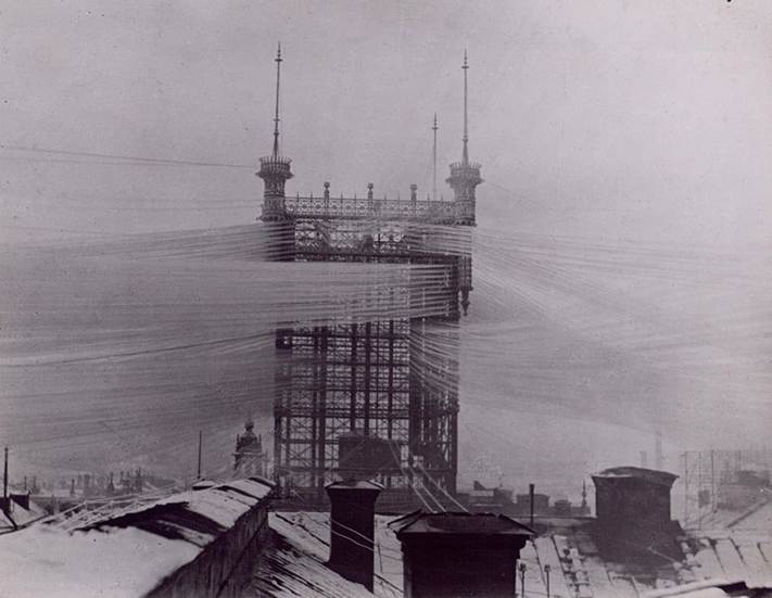 Видимые связи. Телефонная башня в Стокгольме. 1890 г.