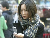 Сотни тысяч людей по всему миру используют «смайлики» в электронной и СМС-переписке
